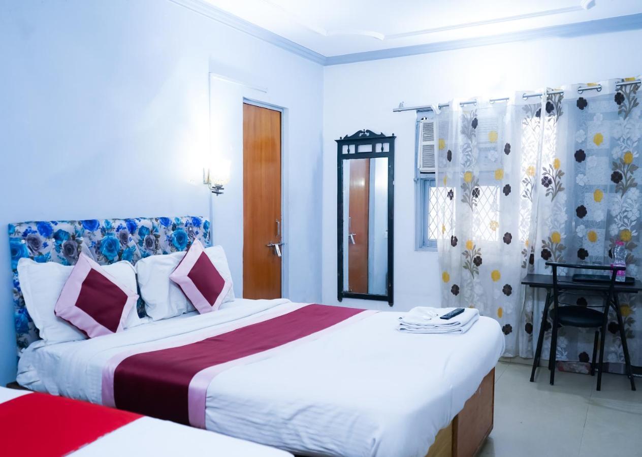 Comodo Satya Niketan Residency New Delhi Exterior foto