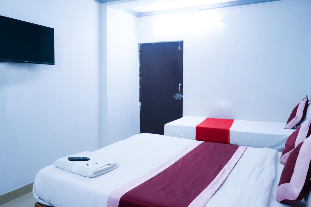 Comodo Satya Niketan Residency New Delhi Exterior foto