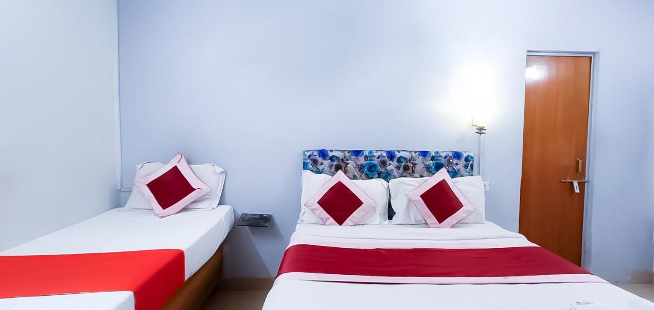 Comodo Satya Niketan Residency New Delhi Exterior foto